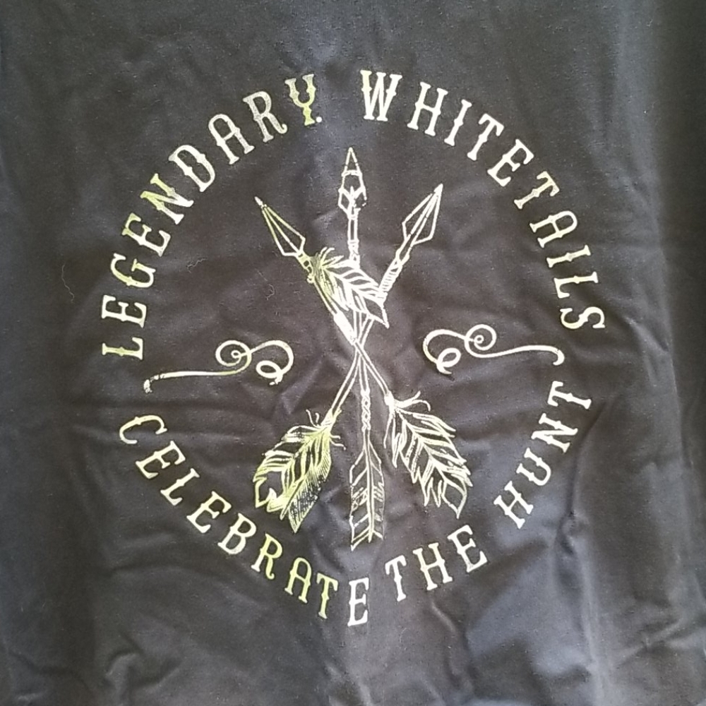 Legendary Whitetails Fletching Arrow Tee